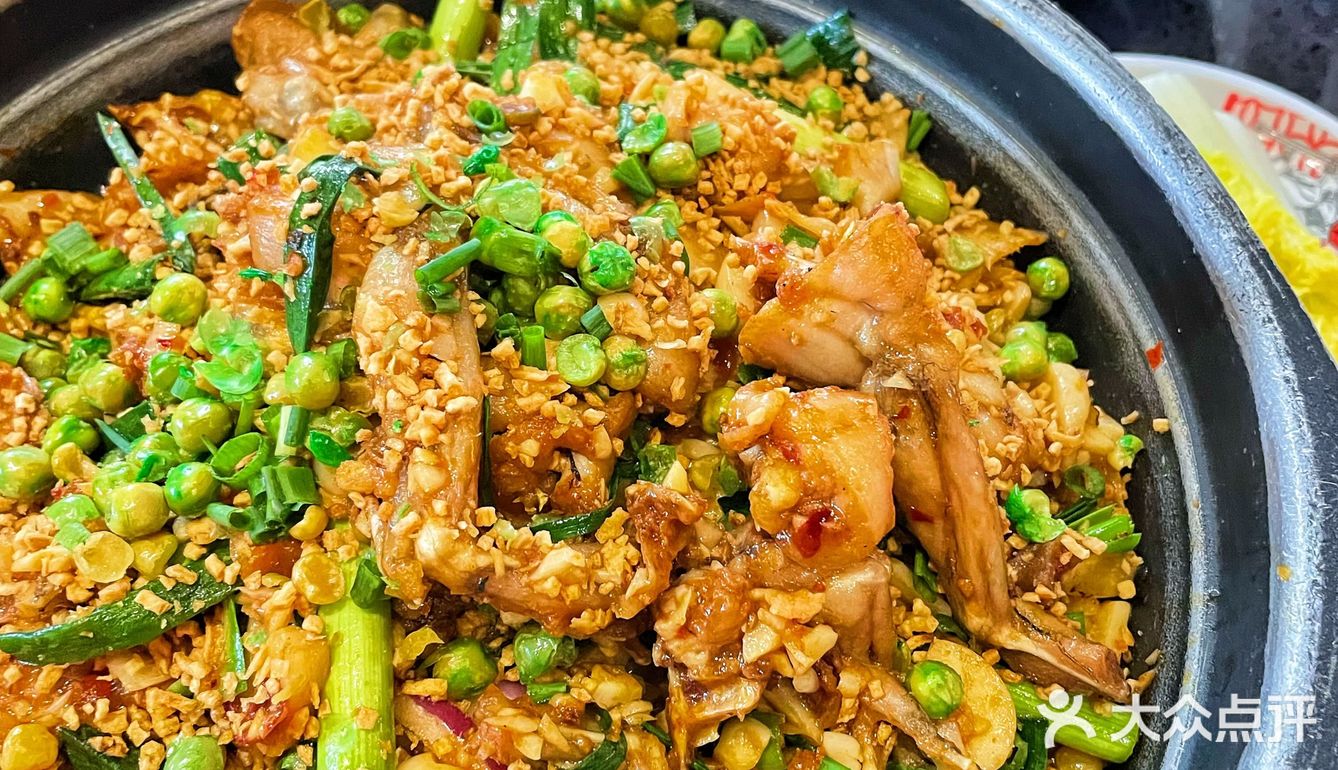 开平探店|吃蛙首选——臻享無招牌铁锅烤
