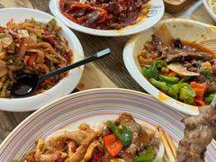 -歹歹的加个面过油肉拌面