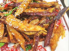 -郑小二山东特色炒鸡店(红小巷店)