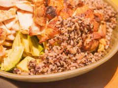 鸡胸肉牛油果沙拉-The Diner X餐厅(青岛万象城店)