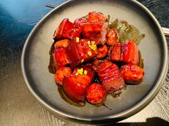 岁粤招牌红烧肉-岁粤Moon·湖景餐厅(月光码头店)