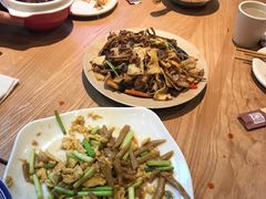 千页豆腐茶树菇炒肉-谷养元(老火车站店)