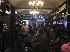 -钟书阁(松江泰晤士小镇店)