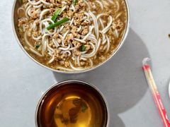 -正宗杨记普洱酸醋米线(总店)