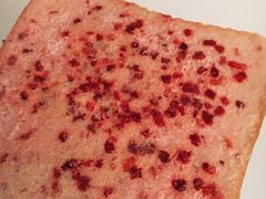 草莓奶油厚烧吐司面包-全家便利店(江湾镇站店)