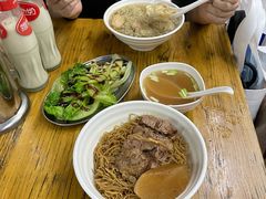 牛腩捞面-小梁哥云吞面(黄贝岭店)