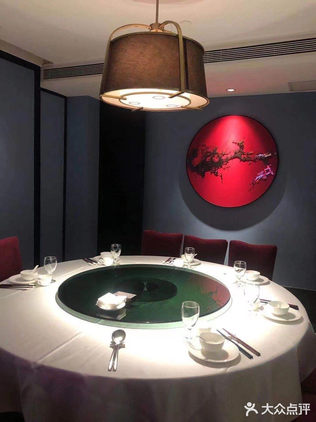 皮很爽滑弹牙，很嫩，鸡肉咸咸的很好下饭，分量很多