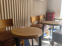 -85度C(生甜甜圈研究工坊·上海局门店)