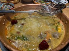 -洱火云南酸菜牛肉火锅(石景山当代商城店)