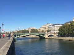 -乐蓬马歇百货公司(Rive Gauche)