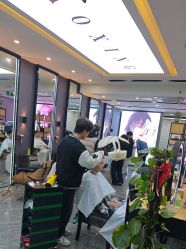 -藤野造型烫染·漂发