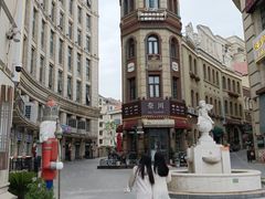 -鲁邦国际风情街(麦世达韩国精品百货店)