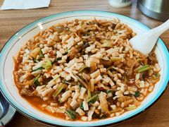 -白阿婆过油肉拌面·大盘鸡