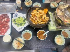 -撒拉人家.酸菜牦牛肉火锅