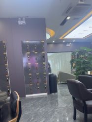 -藤野造型烫染·漂发