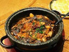 石锅碟鱼头-新海渔港·胶东海鲜家常菜·家宴(奥体中心店)
