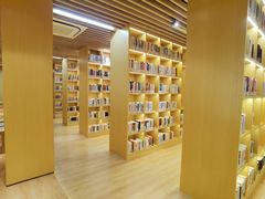 -漕河泾街道图书馆(漕河泾社区文化活动中心店)