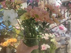 -谷莠子花艺气球派对·绿植造景·花艺沙龙(东海缤纷天地店)