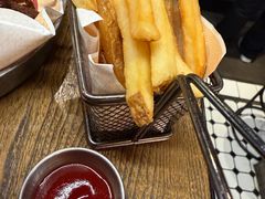 -BOURBON 玻本美式餐厅酒吧(虹桥新天地店)