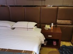 -清水湾酒店(深圳横岗塘坑地铁站店)