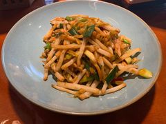 -魏铭鱼头捞饭(晋阳路店)