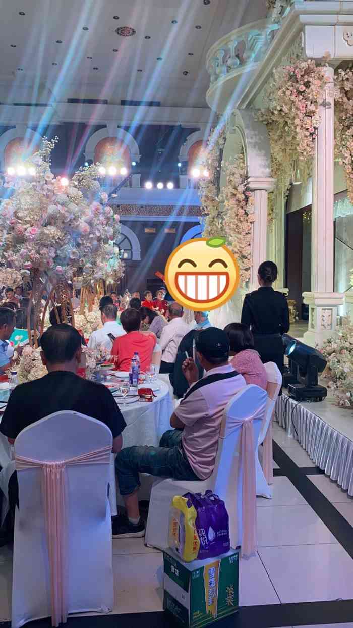 同泽俱乐部-"打卡同泽俱乐部.一个大哥过生日组织的聚会.