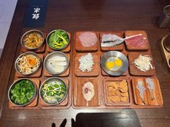 -银米·云南传统过桥米线(双廊黑金冠店)