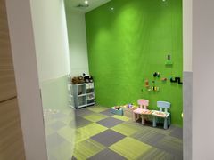 -瑞尔齿科(上海长风大悦城店)