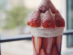 草莓杯-Cafe de Paris(林荫路店)