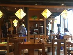 大堂-云海肴·汽锅鸡·云南菜(天山百盛优客店)