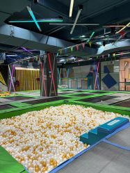 -反弹蹦床公园·亲子乐园·团建·派对(尚品奥莱店)