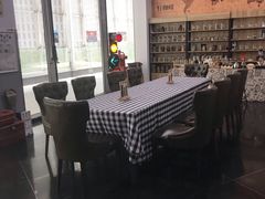 -汽车博物馆主题餐厅