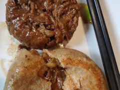 -清真吴记门钉肉饼·喜多利