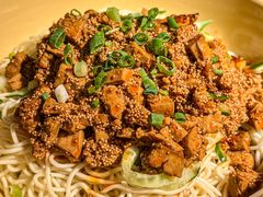 -鹤江桥·红油牛肉粉(SKP店)