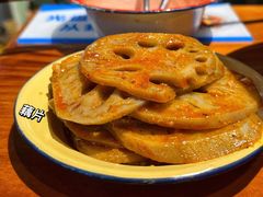 -爆炸头阿姨小四川正宗川味小吃(无任何分店)