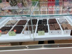 -VENCHI 闻绮(上海佛罗伦萨小镇店)