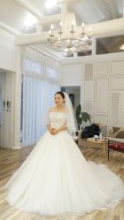 -LaMousse婚纱买手店