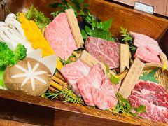 -山川小町·极番烧肉(新地假日广场店)