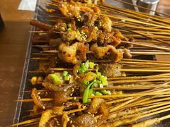-老街烧烤大排档·地道湖北菜·龙虾馆(汉口火车站店)