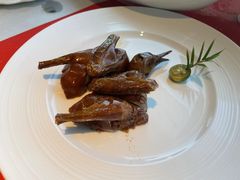 沙田玻璃乳鸽-馋遇江南·精致湖景雅宴(东方之门店)