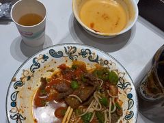 -沙枣树辣子鸡•新疆家常菜(喀什西路店)