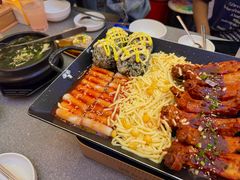 -豚妈妈汤饭·部队锅(南京东路店)