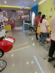 -爆米花儿童美发乐园