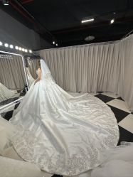 -珠海女王嫁衣馆(珠海左右创意园店)