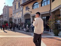 -佛罗伦萨小镇广佛名品奥特莱斯(疏港路店)