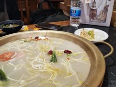 -沸炉重庆老火锅(军事博物馆店)