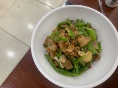-湖南人家湘菜馆(镇江路店)