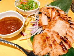 碳烤猪颈肉-瓦城泰国料理(芮欧百货店)