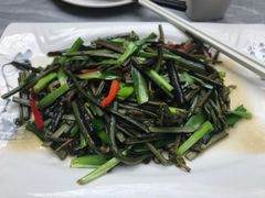-蔼若春.传承三十年云南菜(金碧公园店)