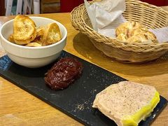 鸭肝酱配腌洋葱-LA MAISON公鸡和龙(蛇口店)
